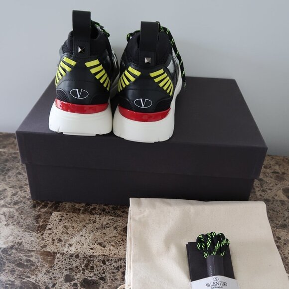 Valentino Garavani Heroes Reflex Black Sneakers - Picture 4 of 13